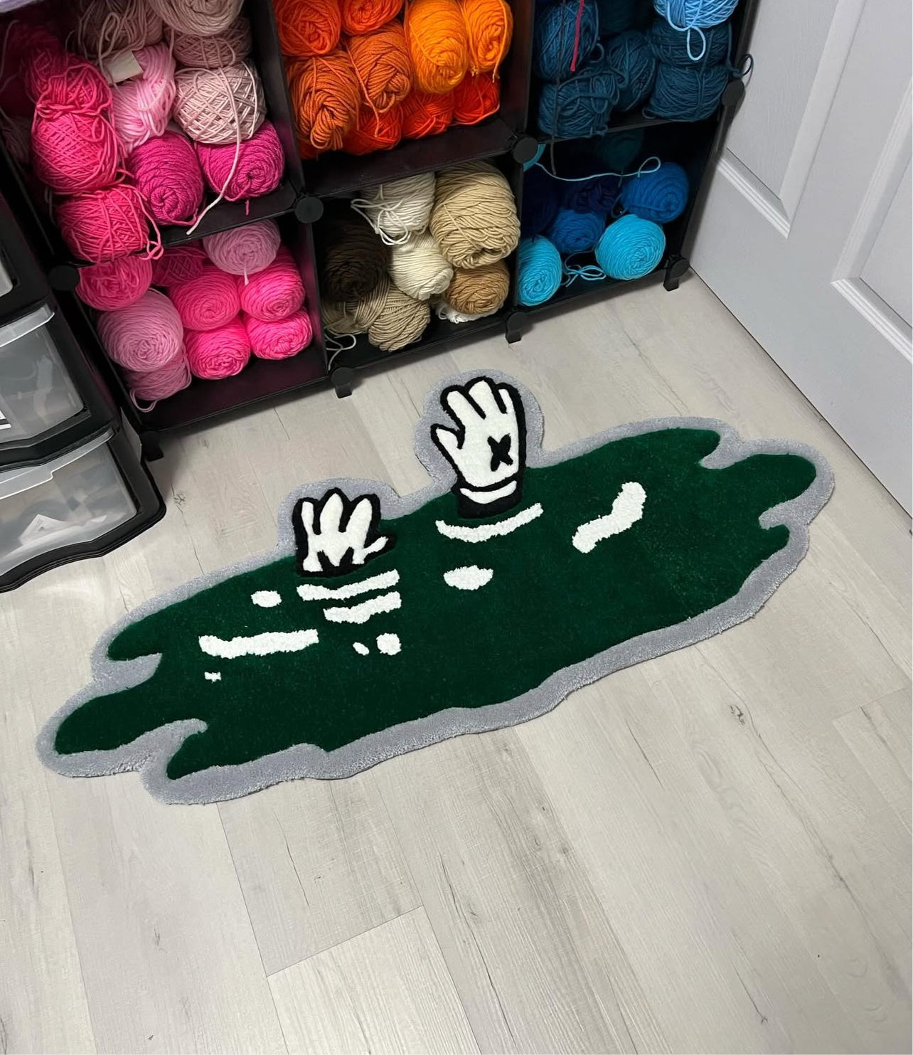 Bloody Hands (Green)